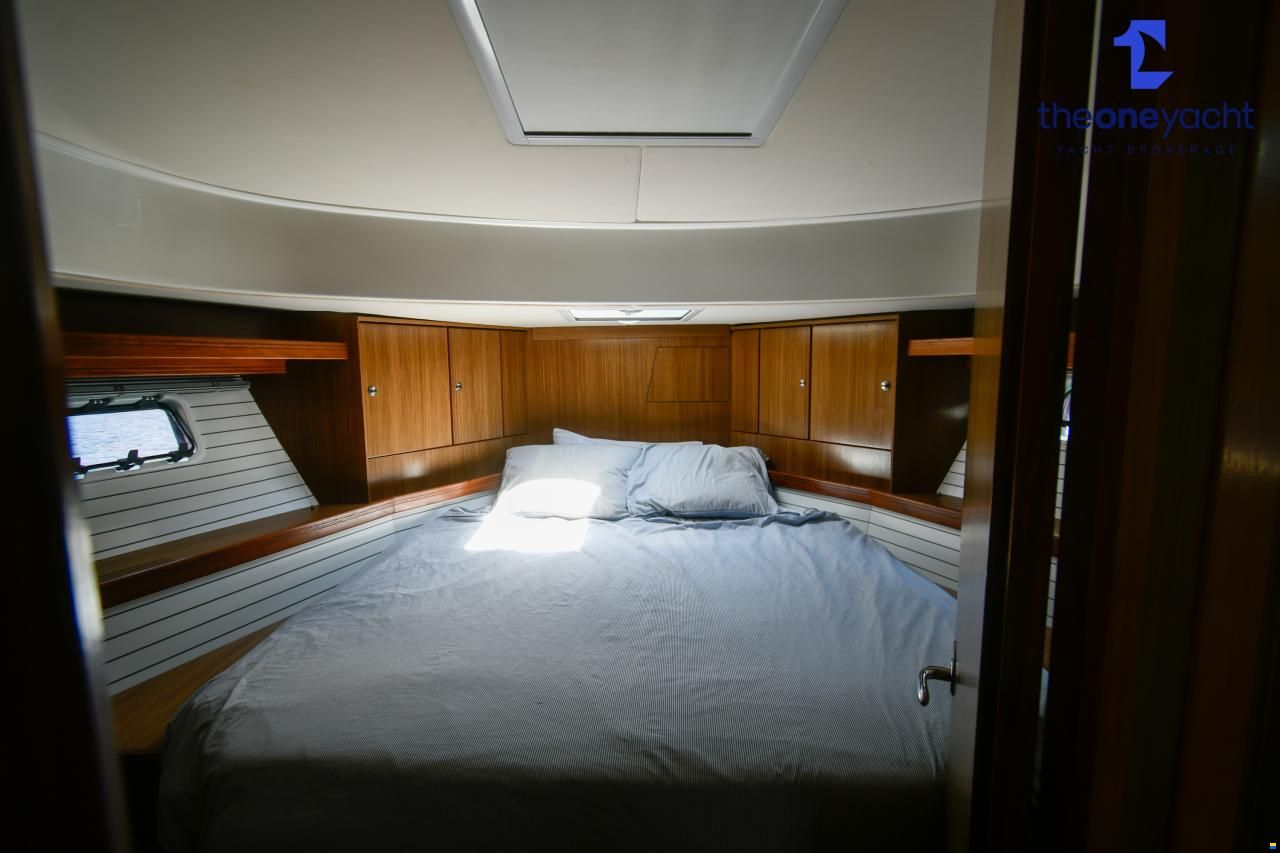 Bavaria Deep Blue 46