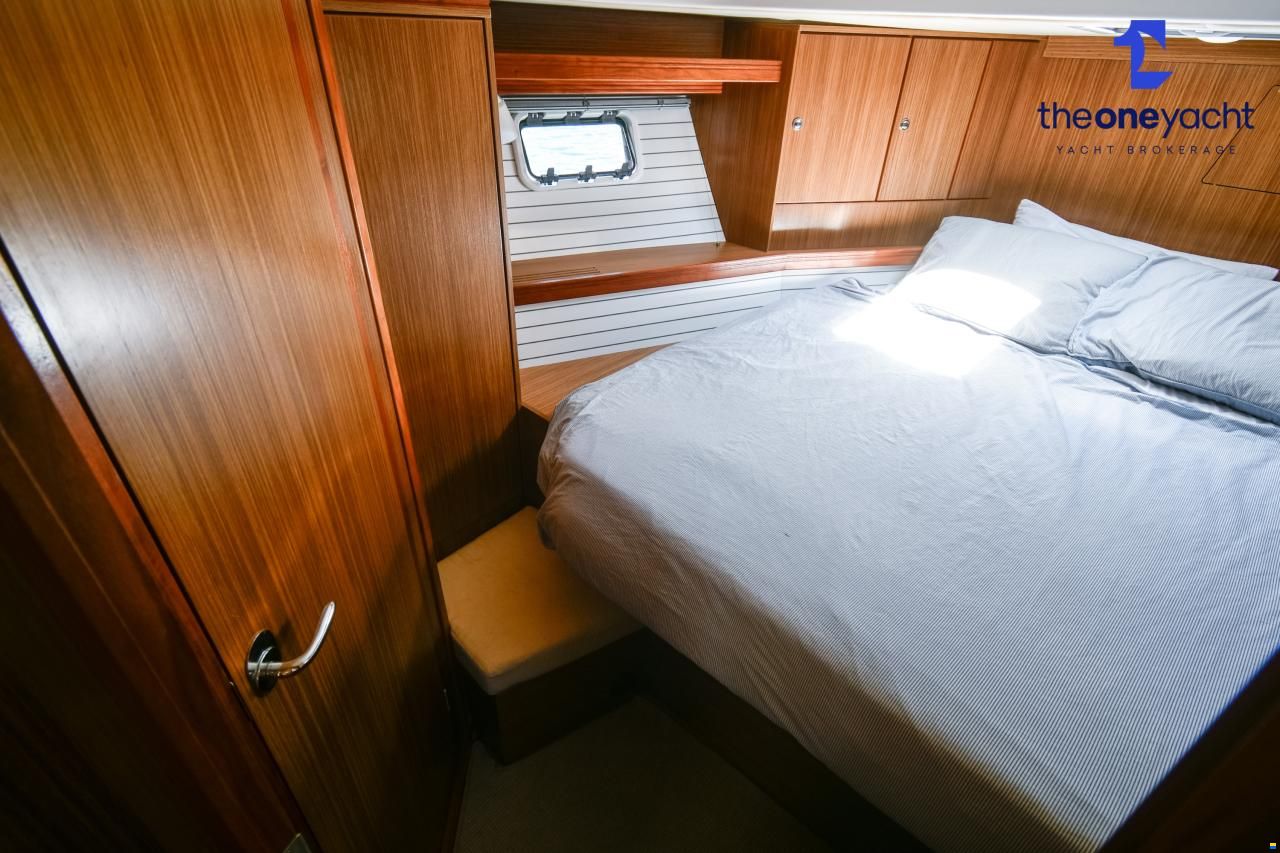 Bavaria Deep Blue 46