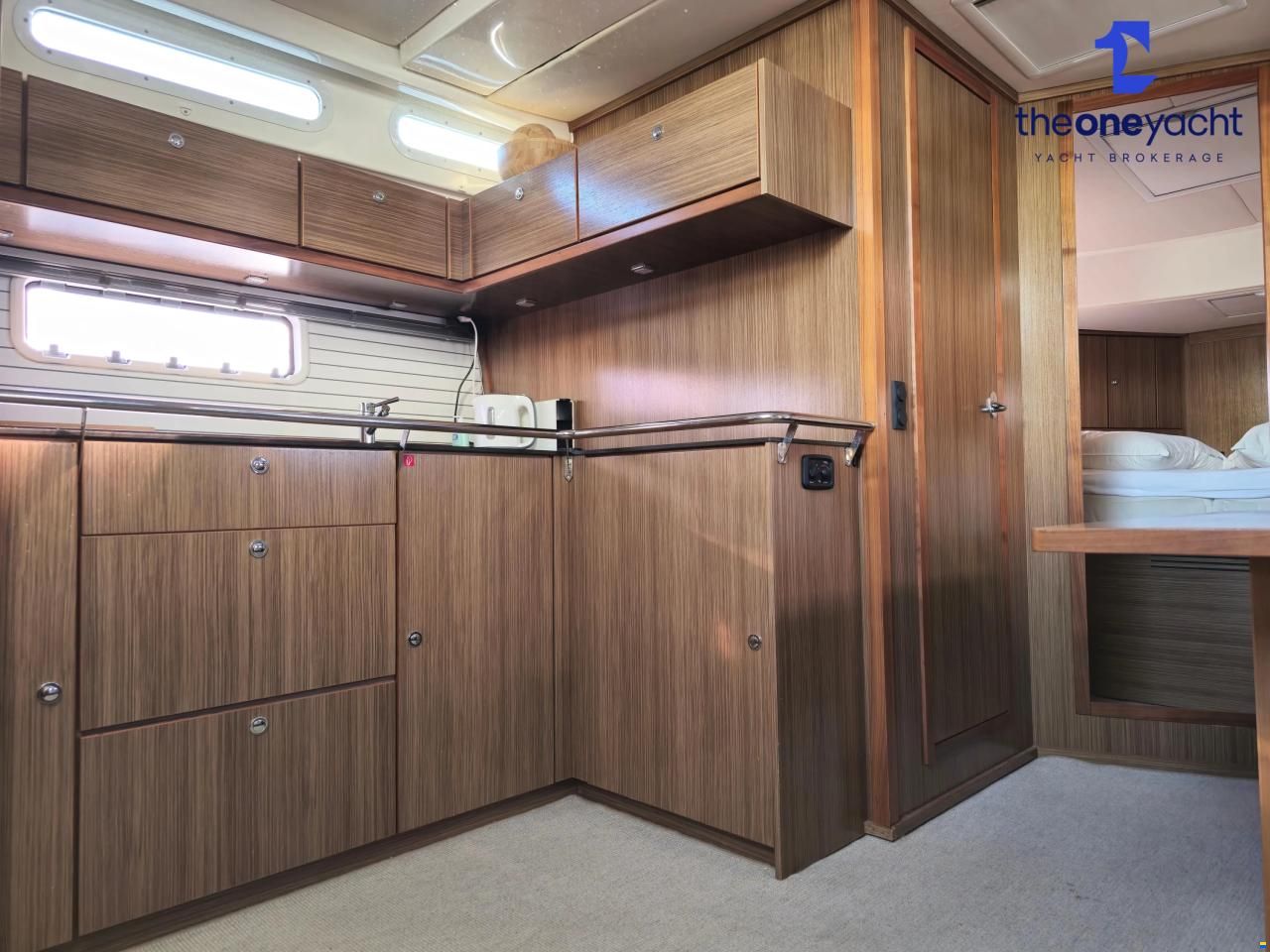 Bavaria Deep Blue 46