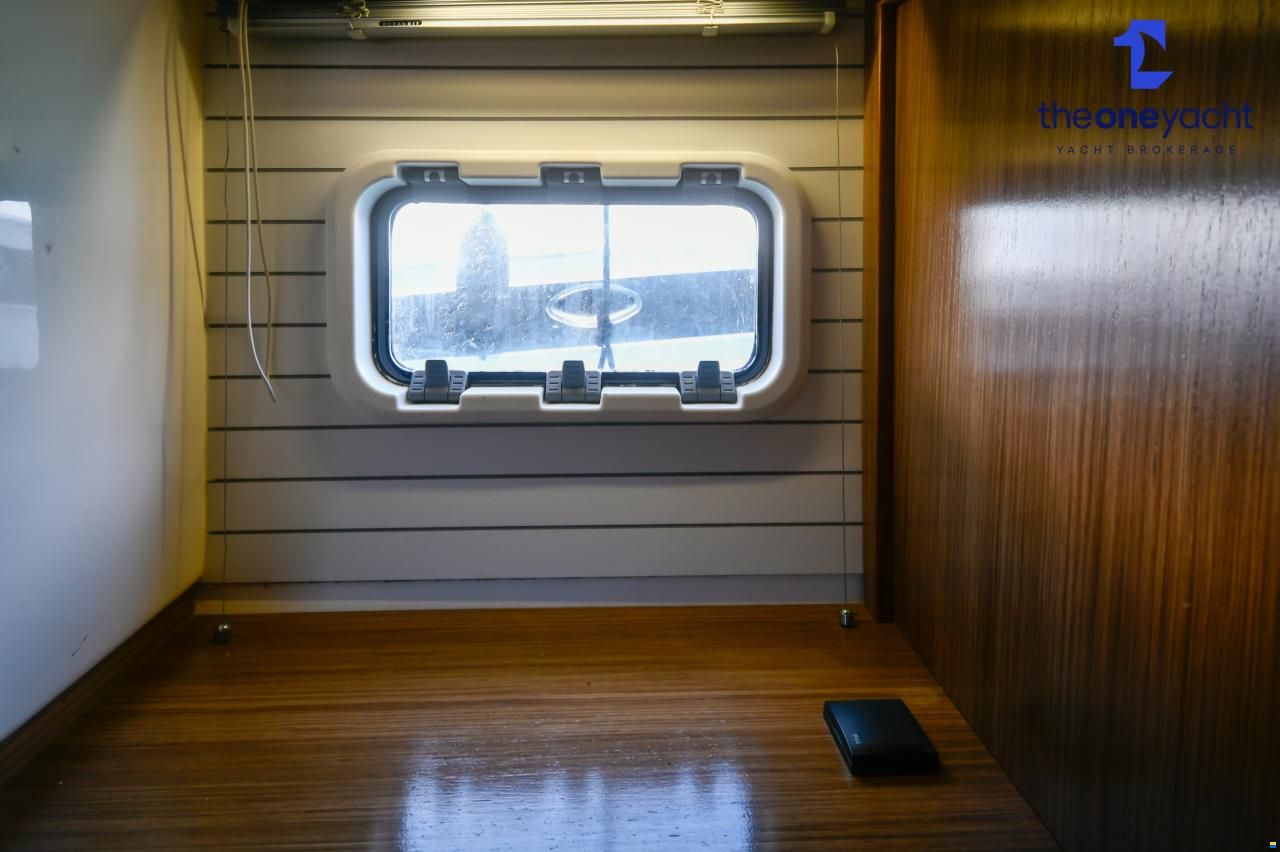 Bavaria Deep Blue 46
