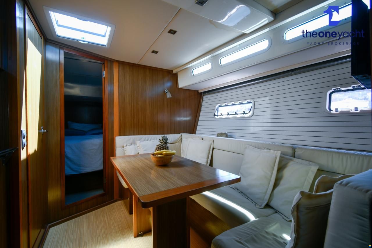 Bavaria Deep Blue 46