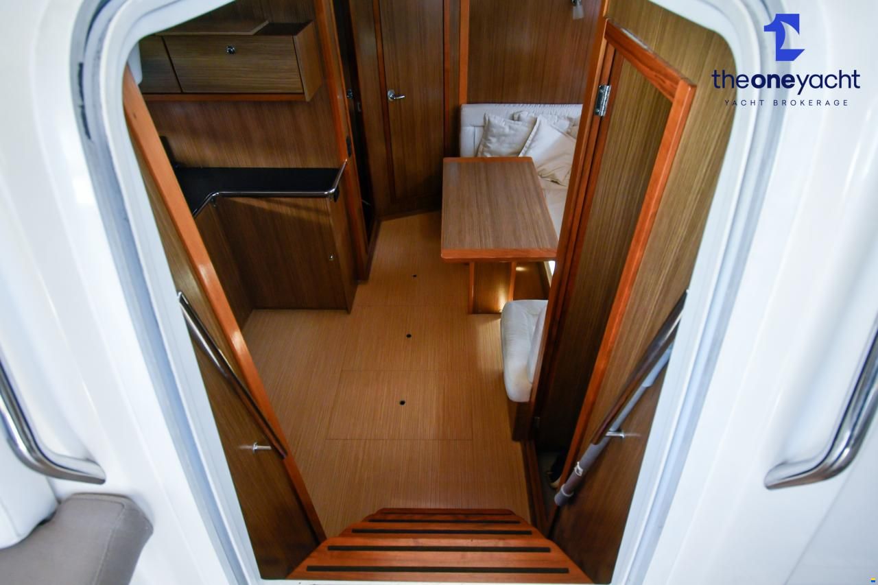 Bavaria Deep Blue 46