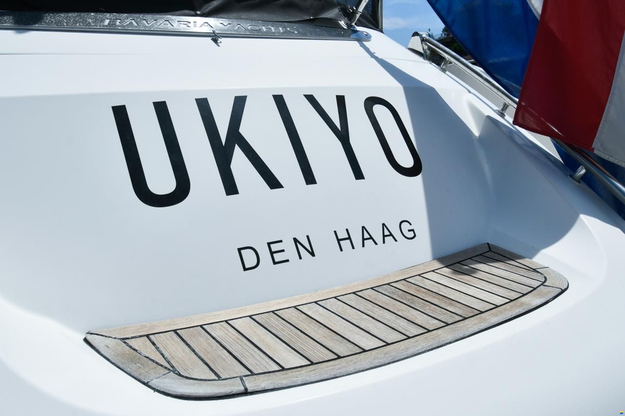 Bavaria Deep Blue 46