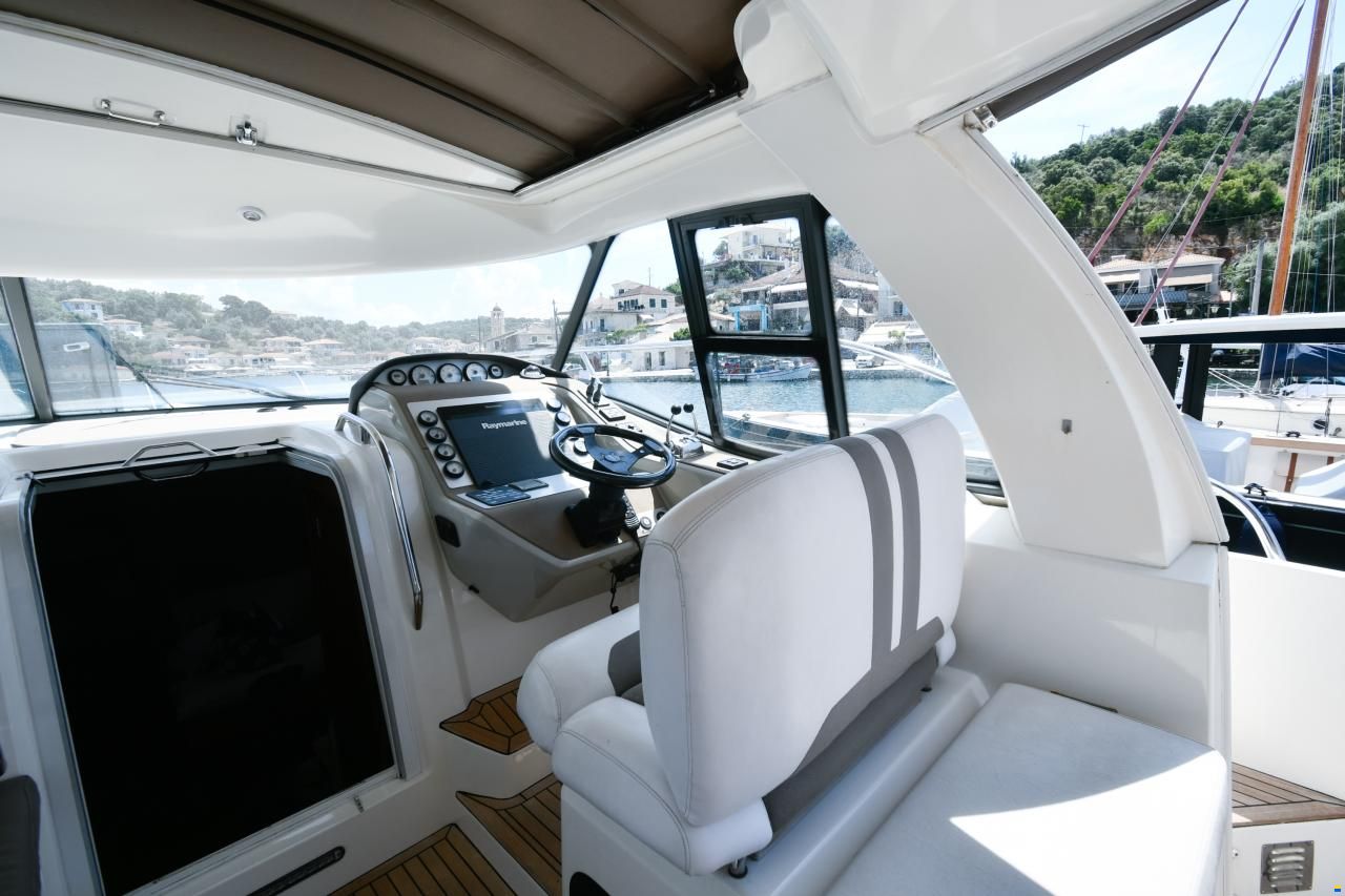 Bavaria Deep Blue 46