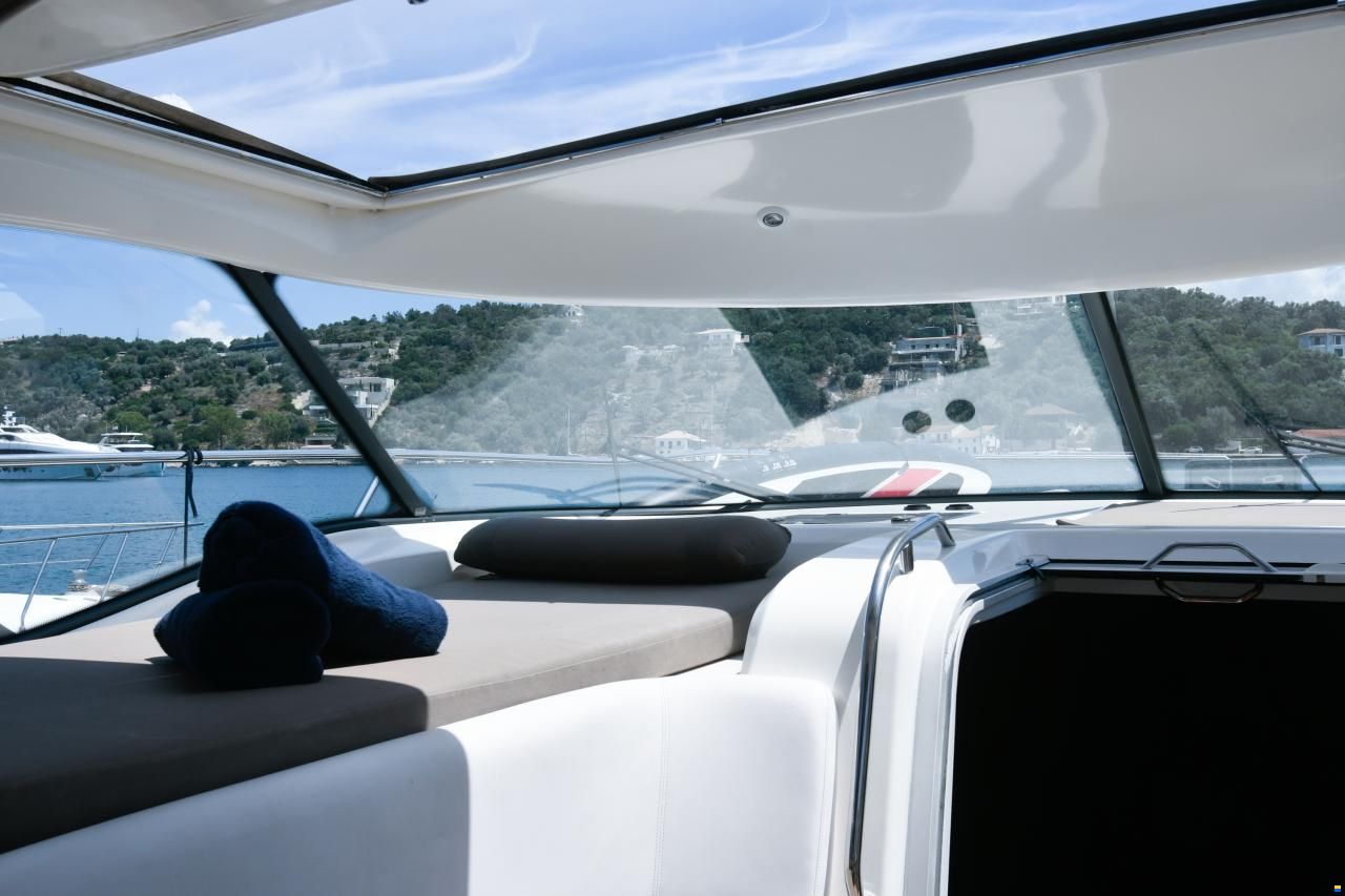 Bavaria Deep Blue 46