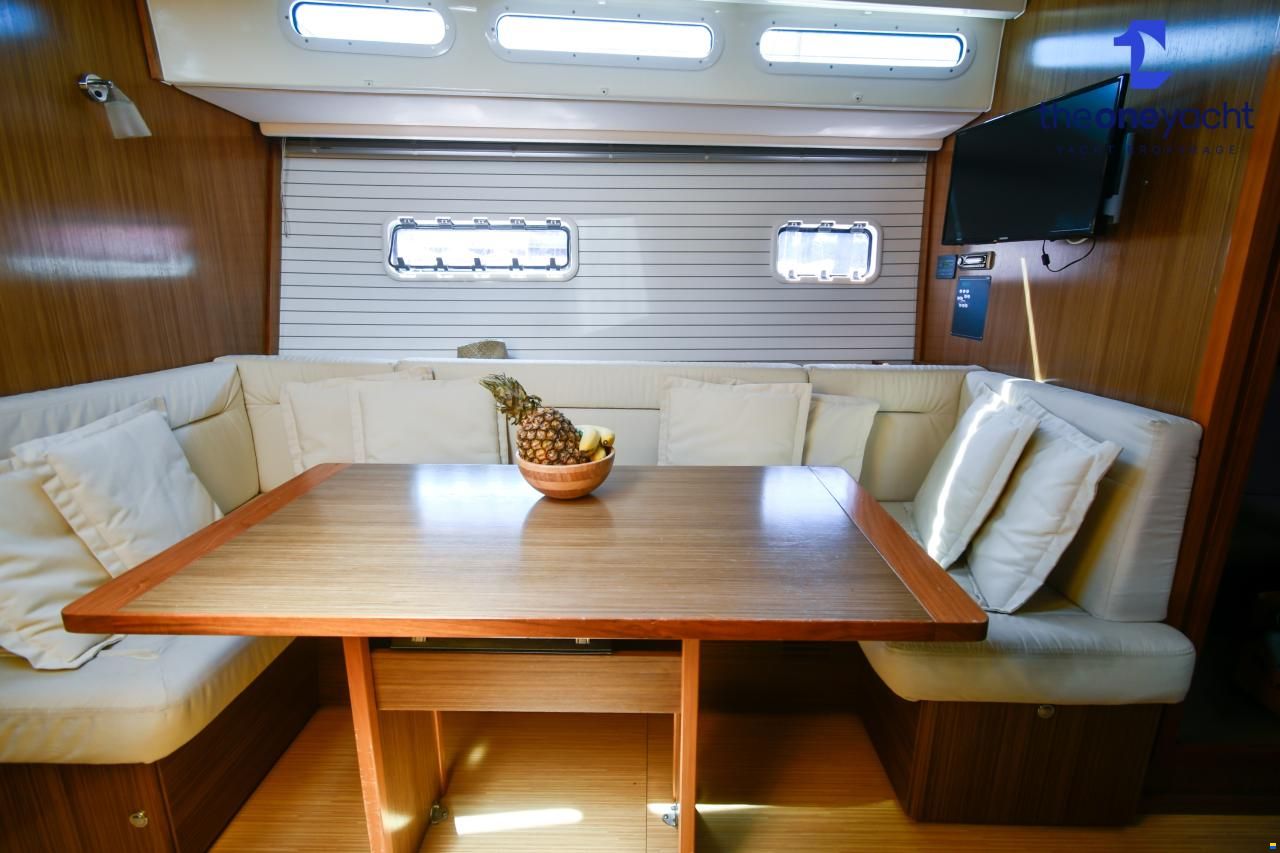 Bavaria Deep Blue 46
