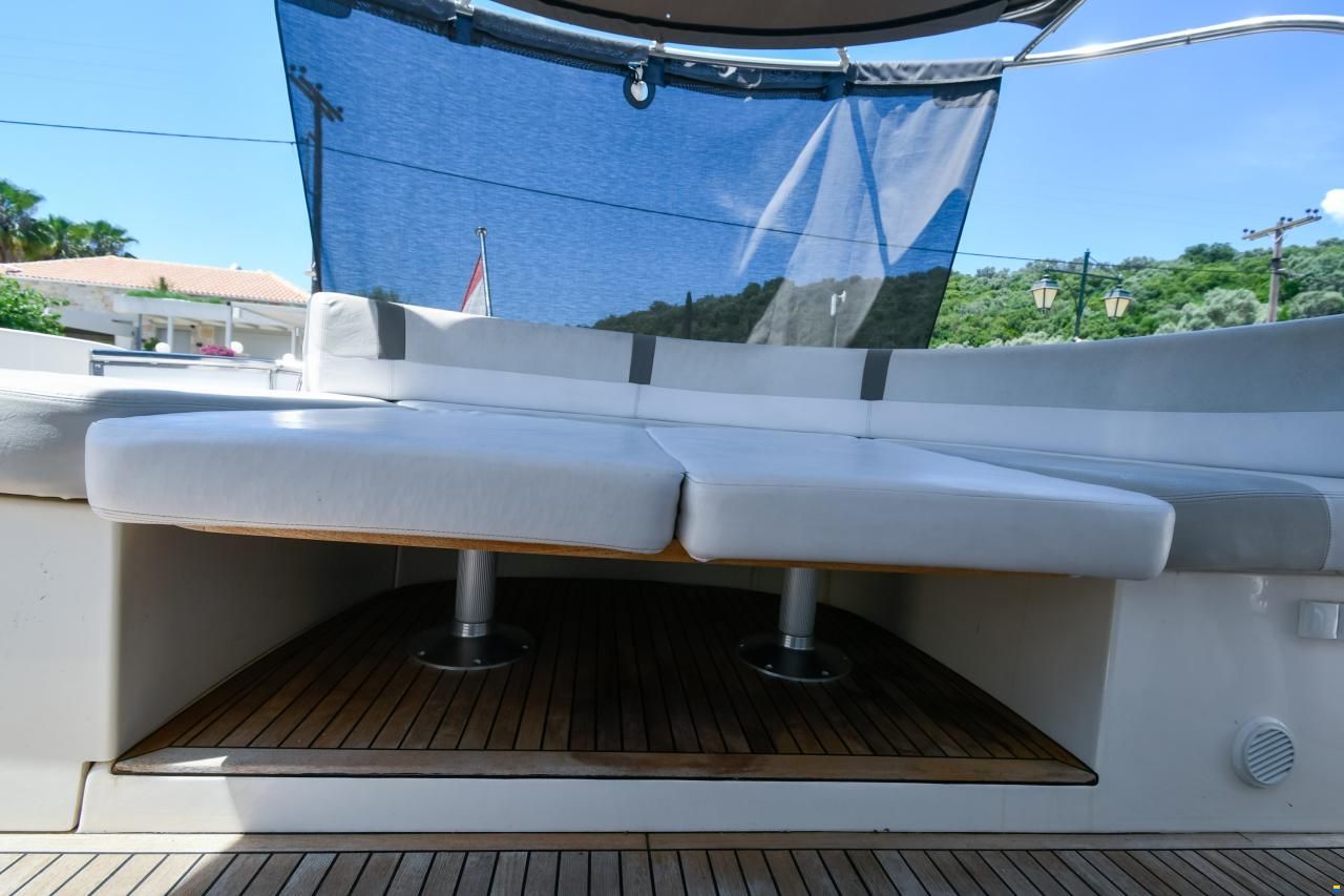 Bavaria Deep Blue 46