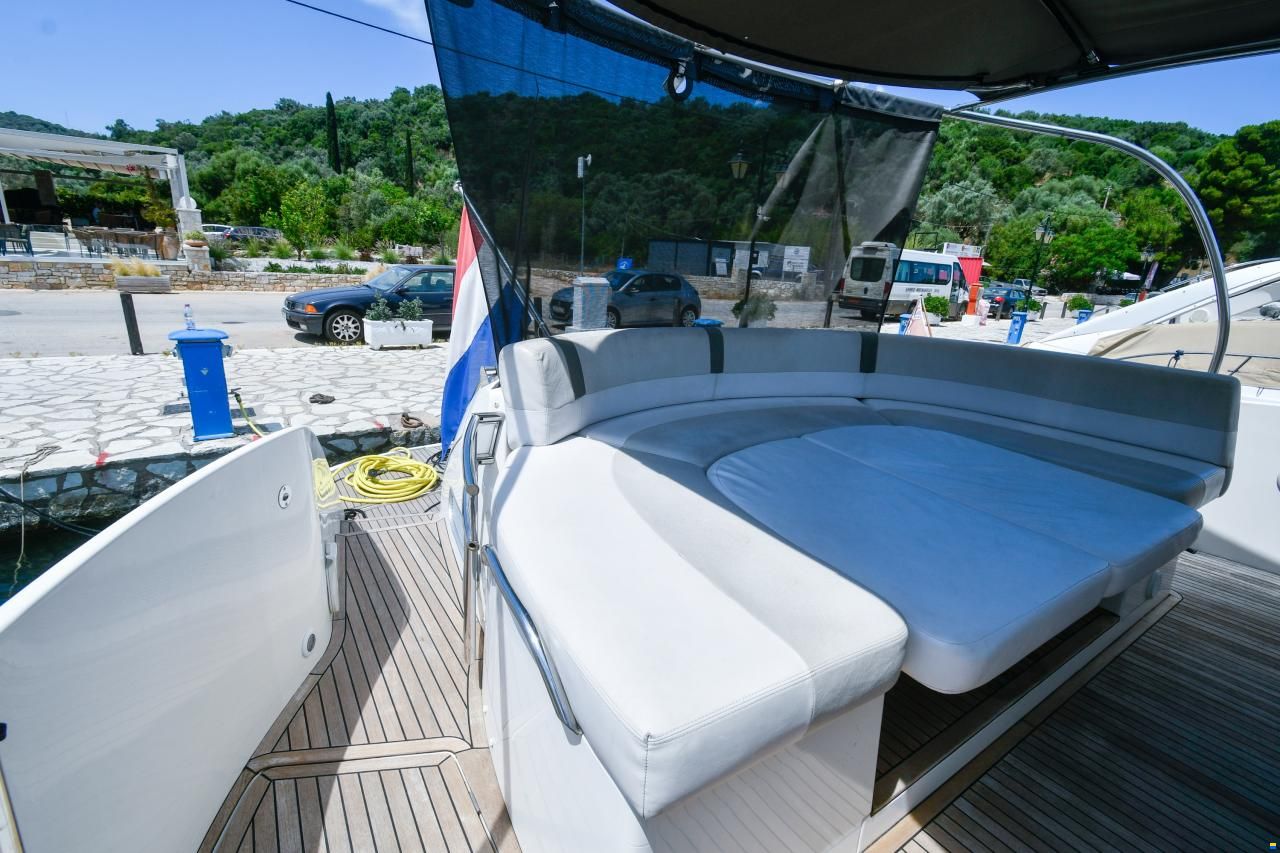 Bavaria Deep Blue 46