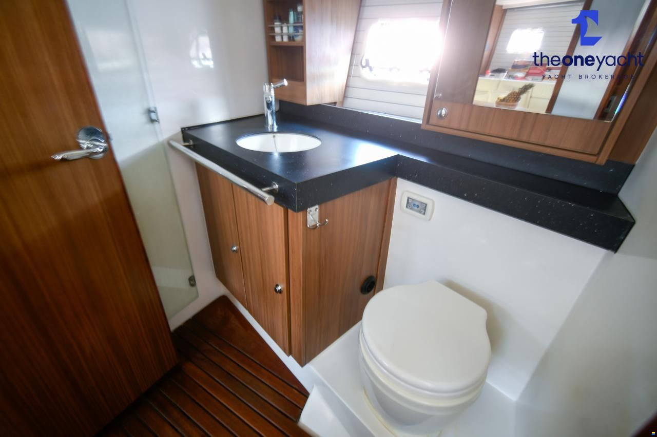 Bavaria Deep Blue 46