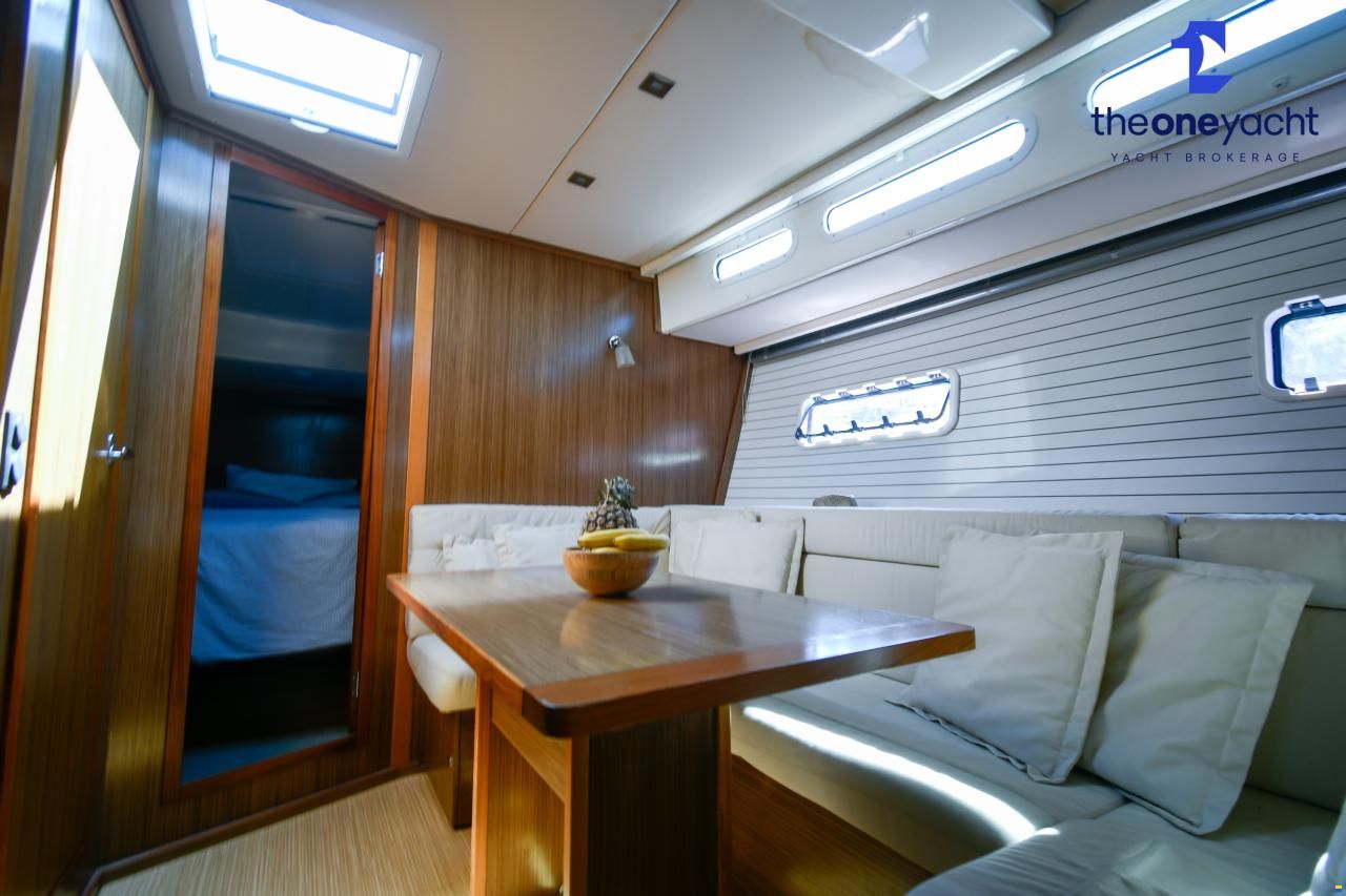 Bavaria Deep Blue 46