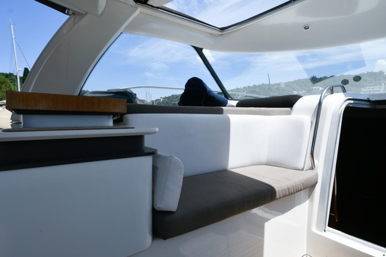 Bavaria Deep Blue 46