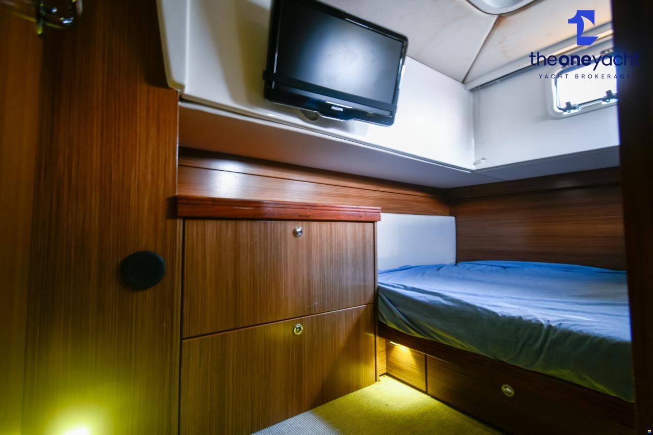 Bavaria Deep Blue 46
