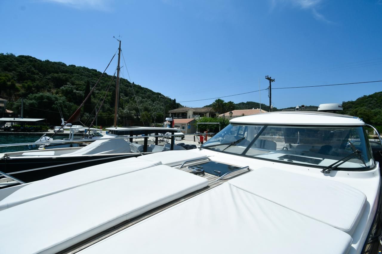 Bavaria Deep Blue 46