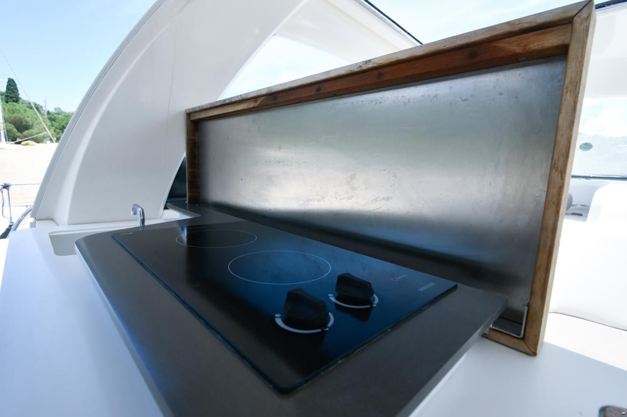 Bavaria Deep Blue 46