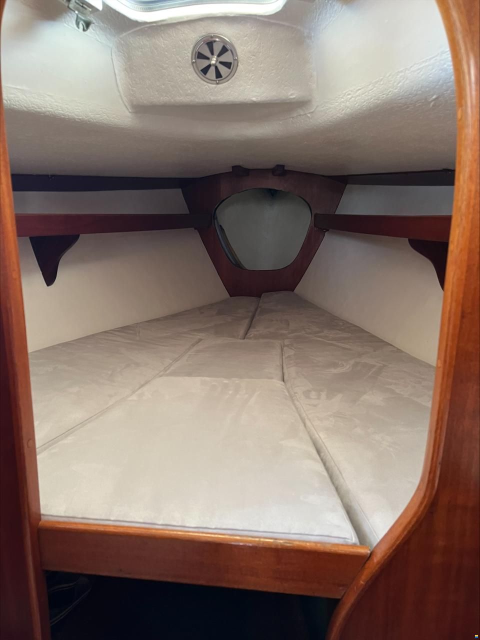 Hallberg-Rassy Mistress 32