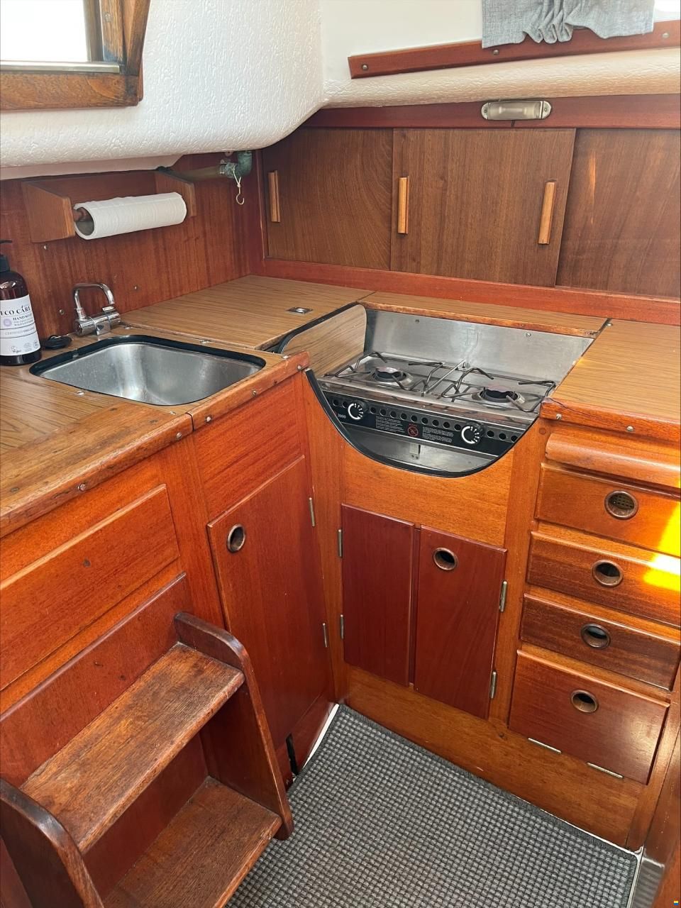 Hallberg-Rassy Mistress 32