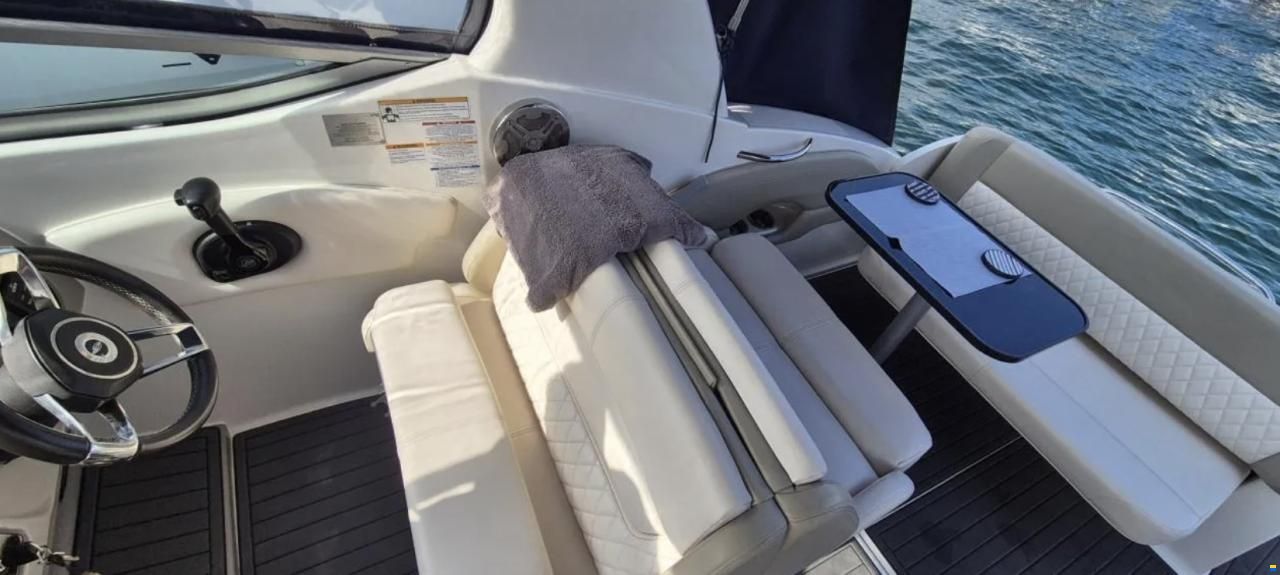 Chaparral 270 Signature