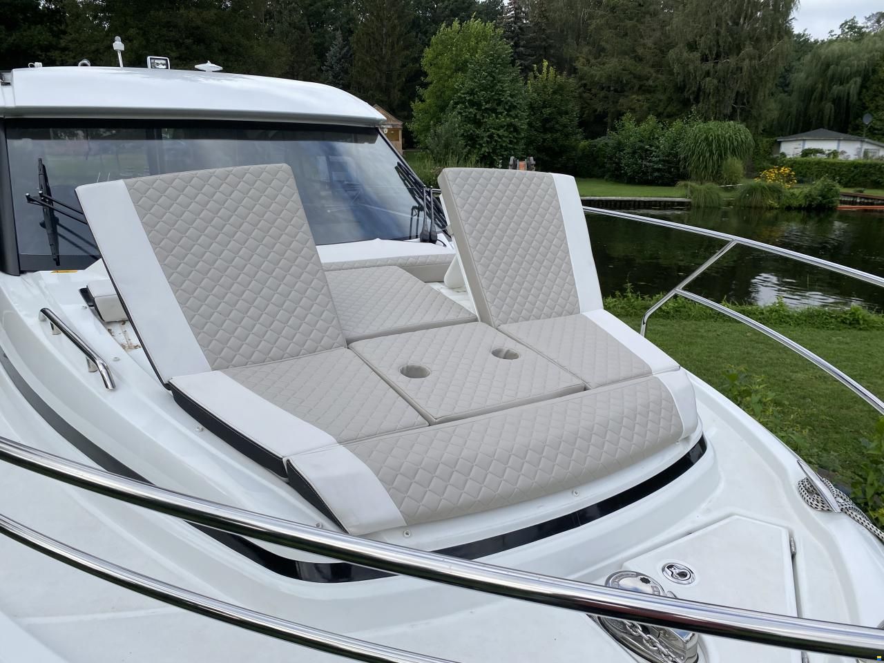 Jeanneau NC 33