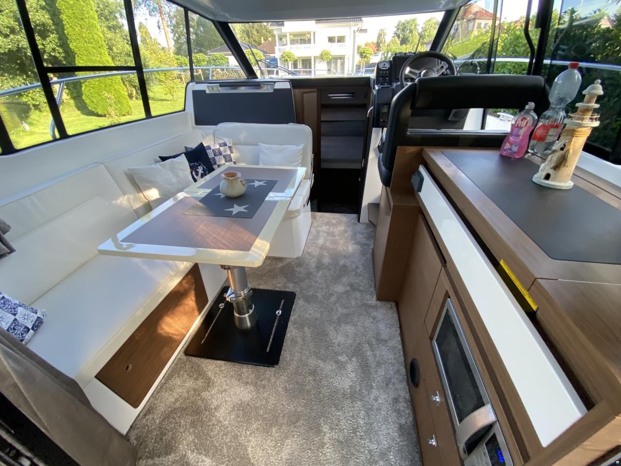 Jeanneau NC 33