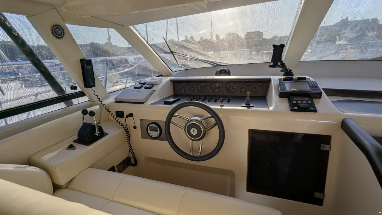 Azimut Trenta Sei (36)
