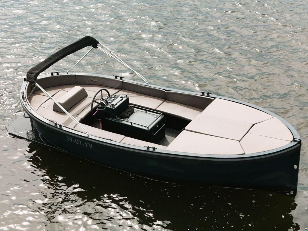 Damsko 750 Cabin