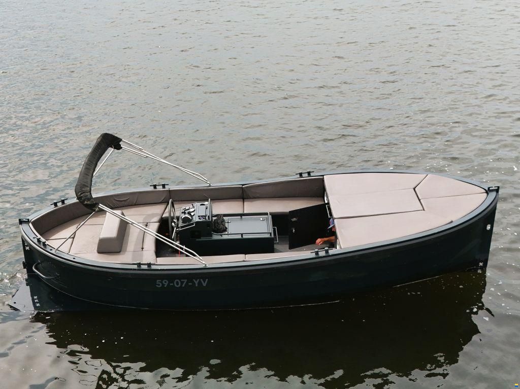 Damsko 750 Cabin