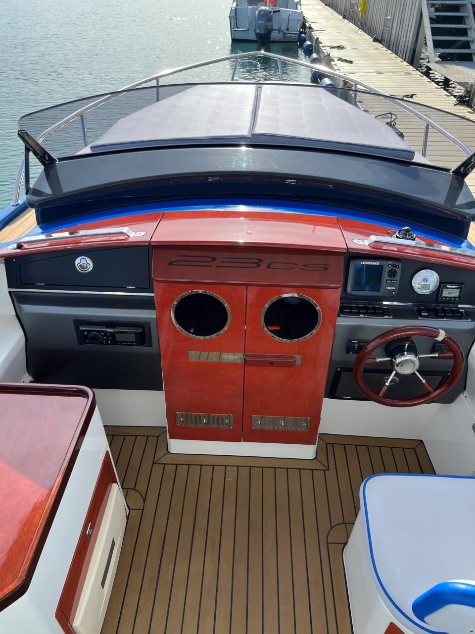 Alfastreet 23 Cabin