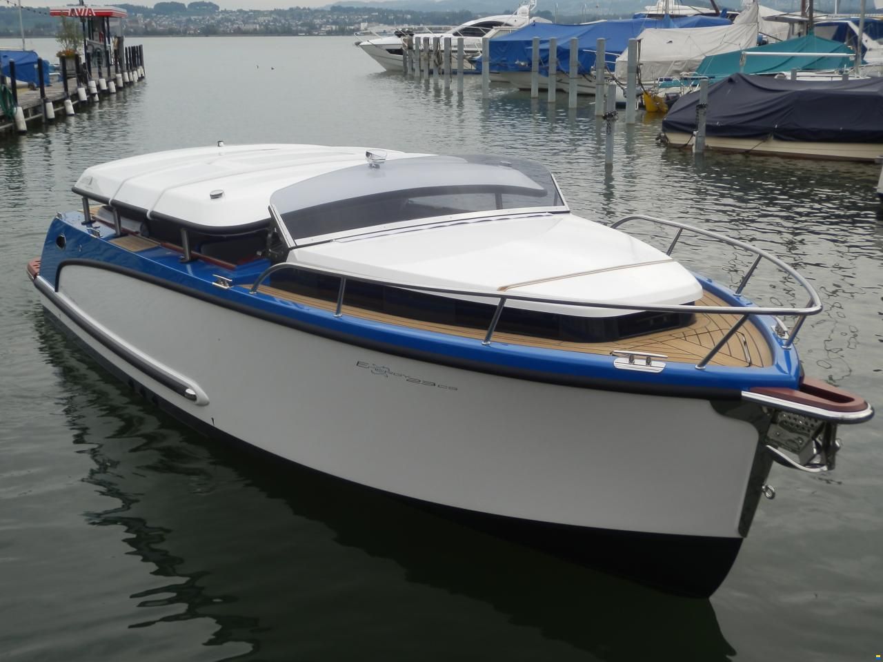 Alfastreet 23 Cabin