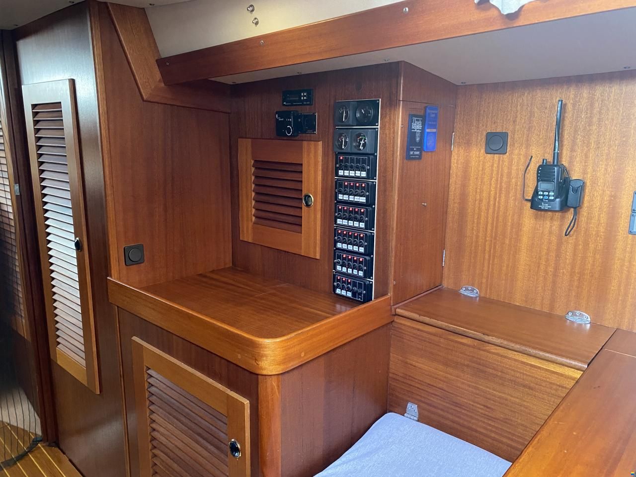 Hallberg-Rassy 42F MK II