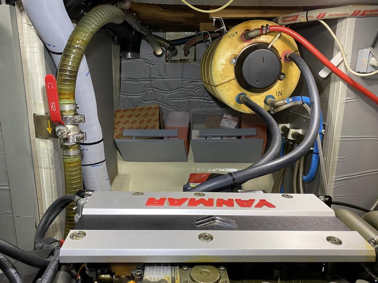 Hallberg-Rassy 42F MK II