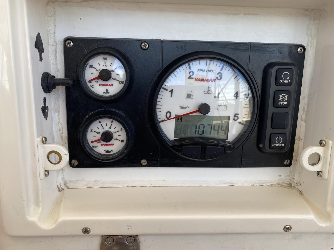 Hallberg-Rassy 42F MK II