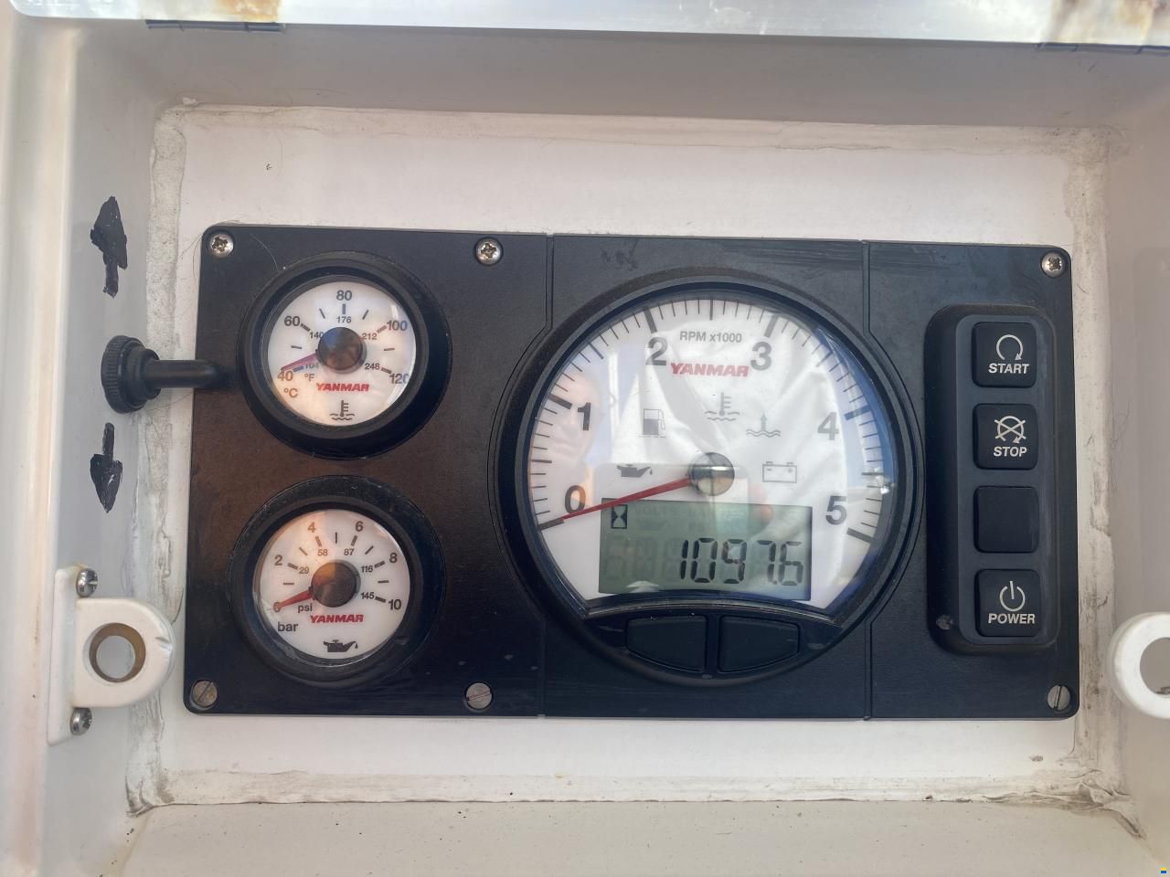Hallberg-Rassy 42F MK II