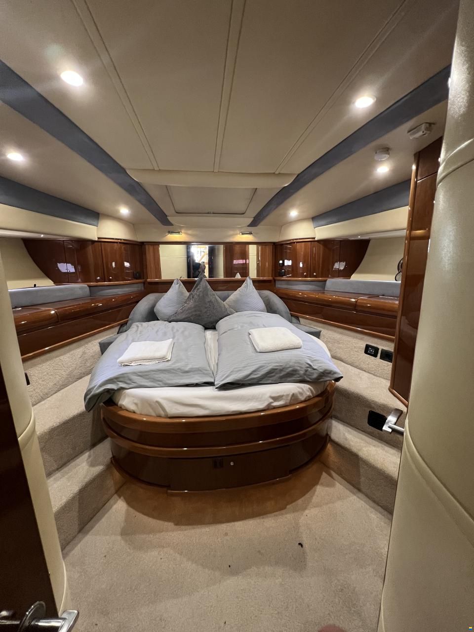 Sealine T 52