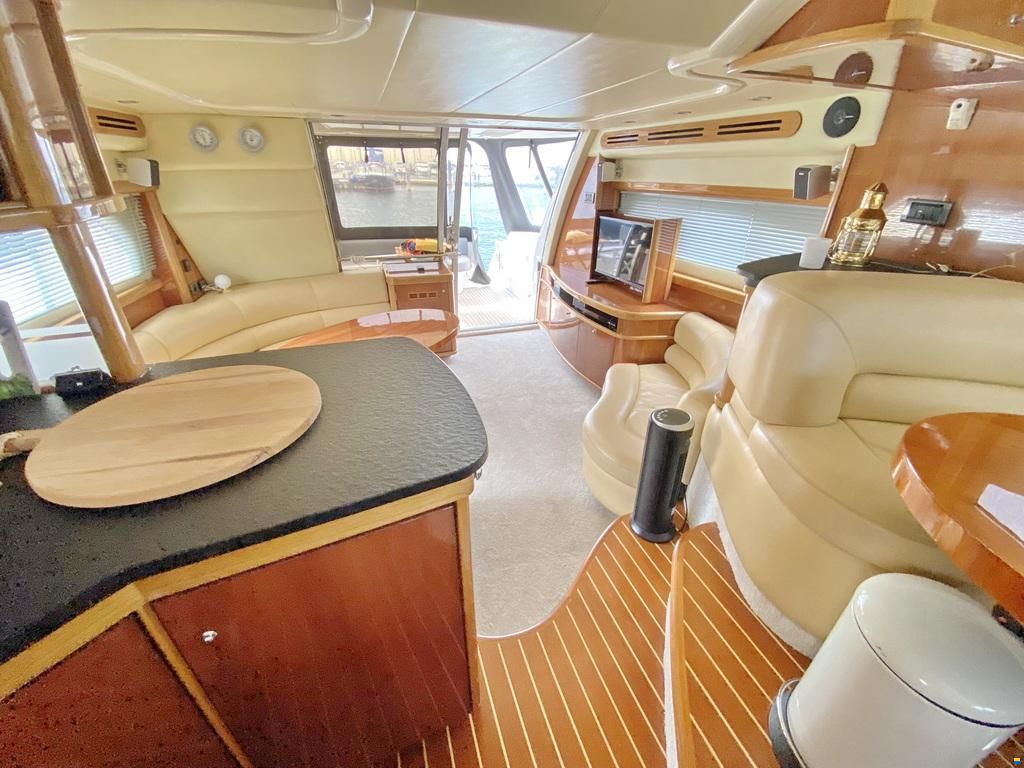 Sealine T 52