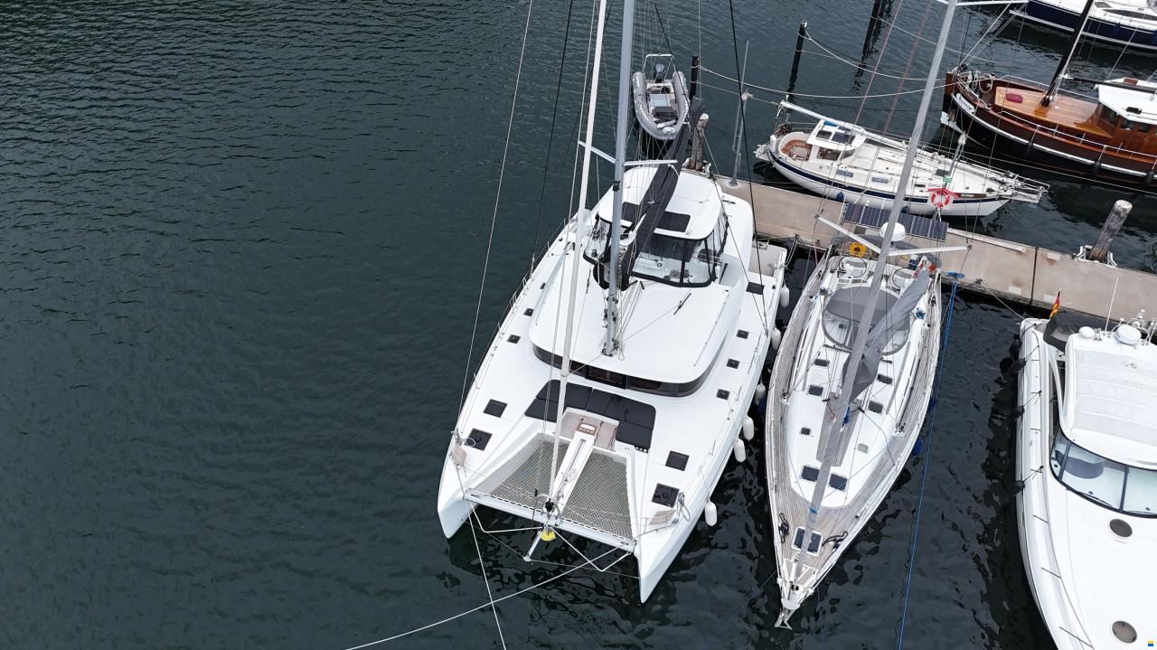 Lagoon 51