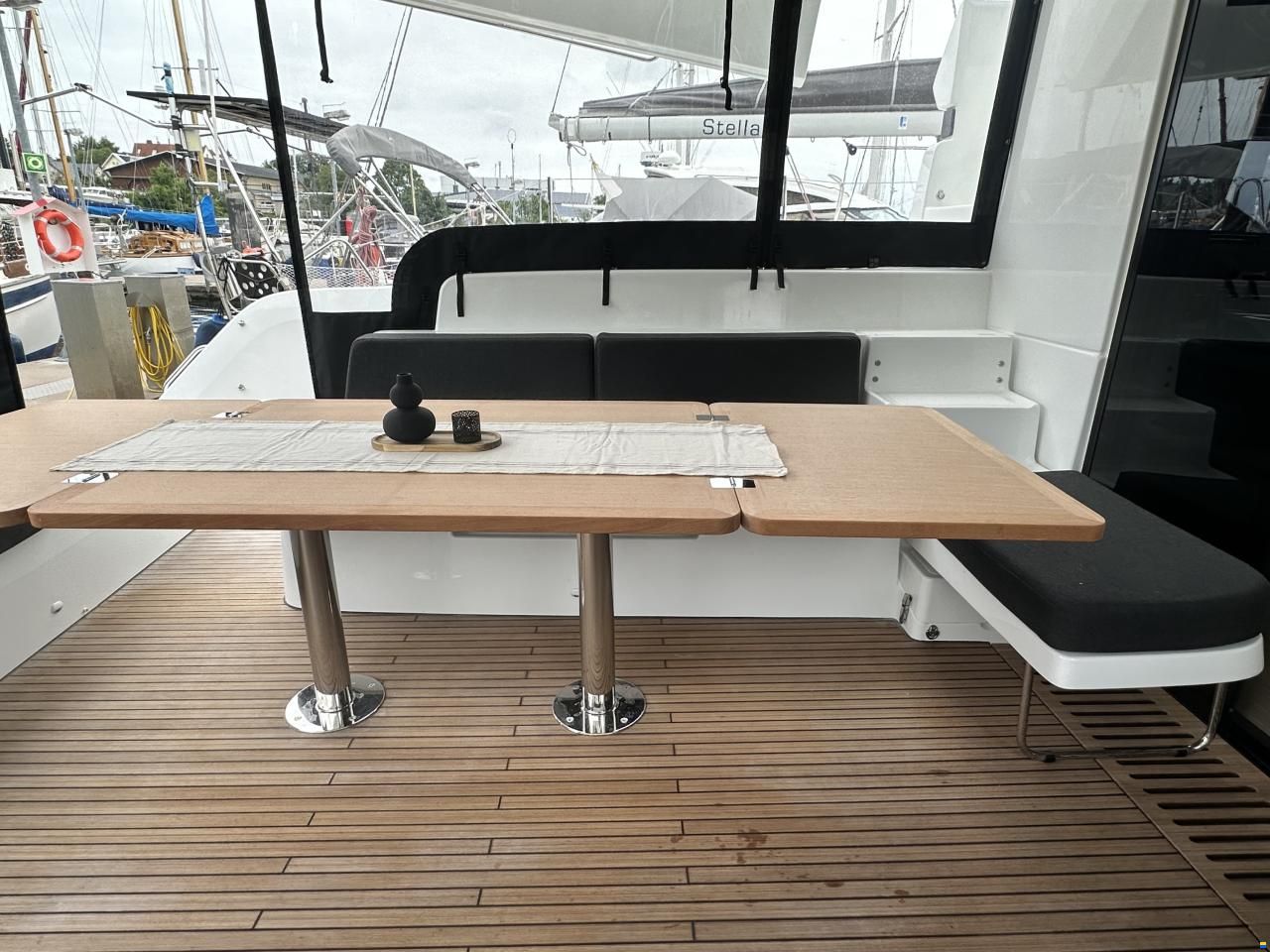 Lagoon 51