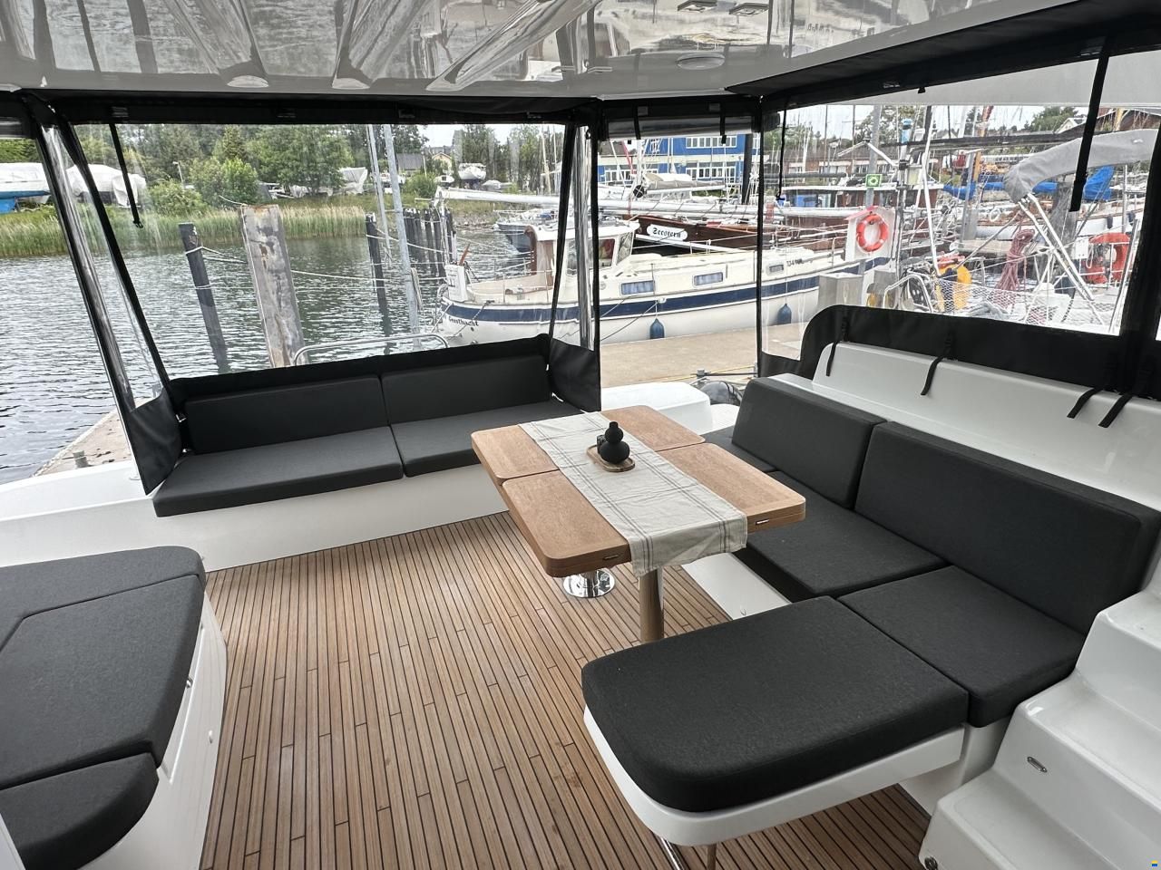 Lagoon 51