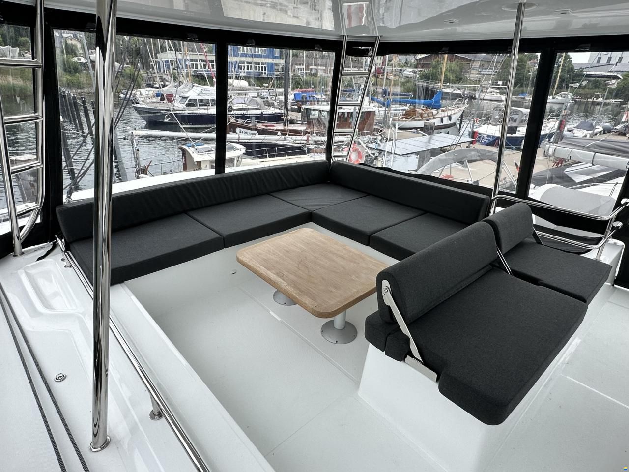 Lagoon 51