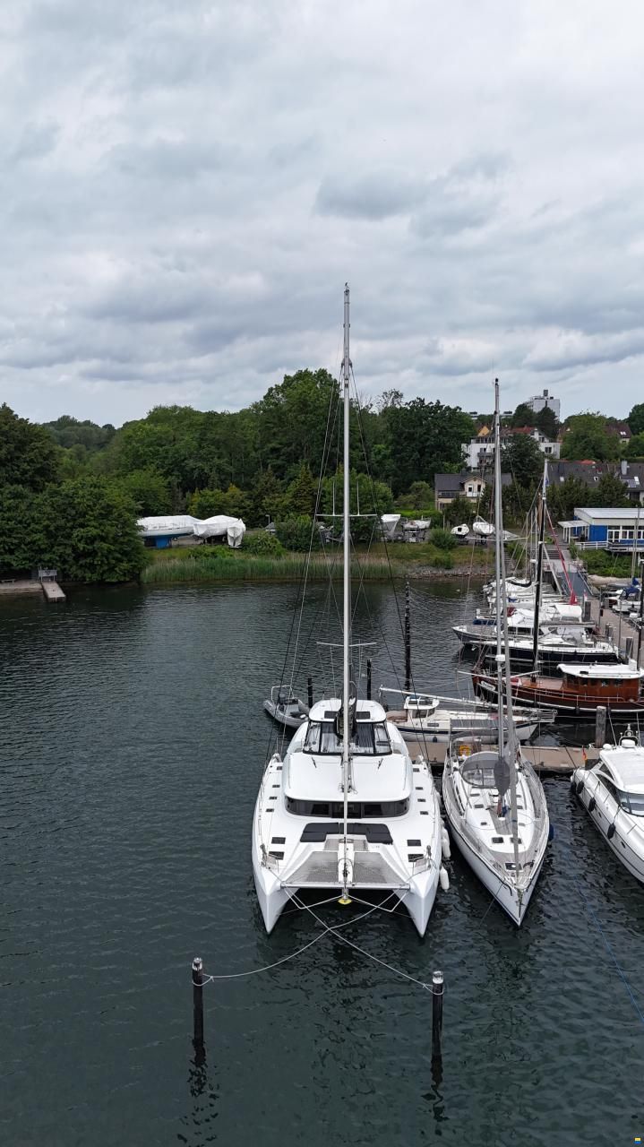 Lagoon 51