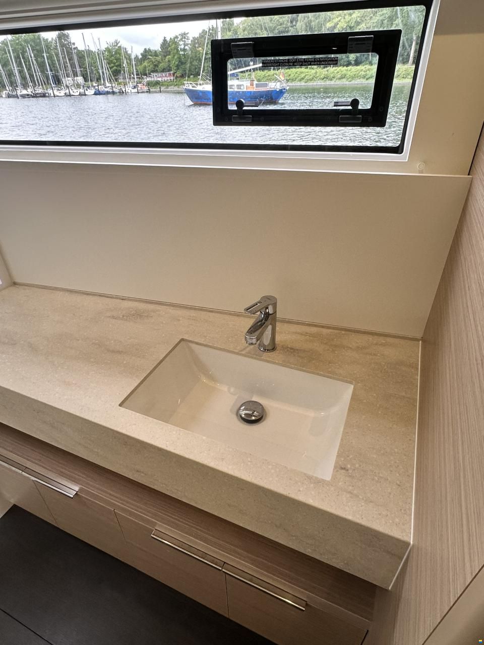 Lagoon 51