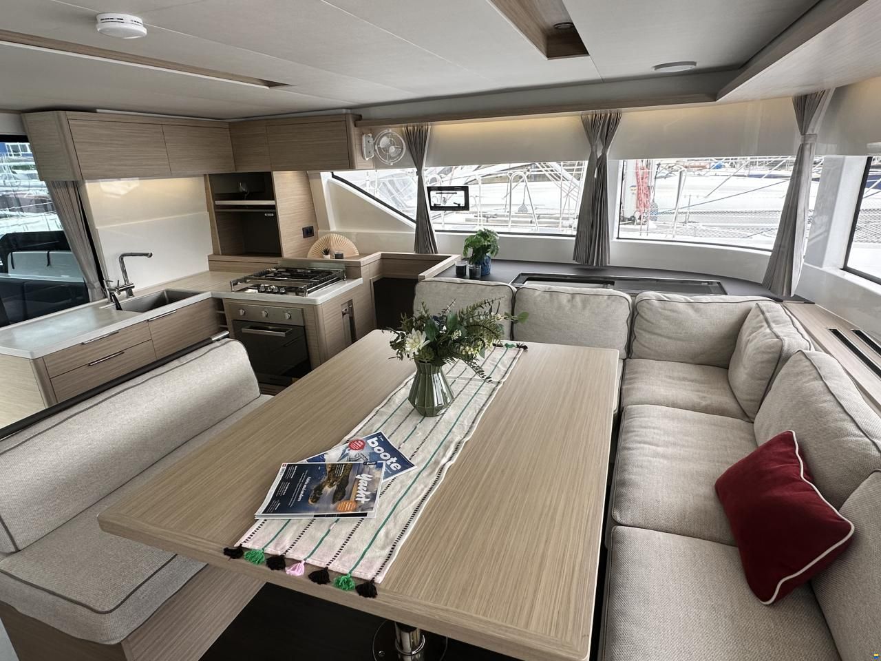 Lagoon 51