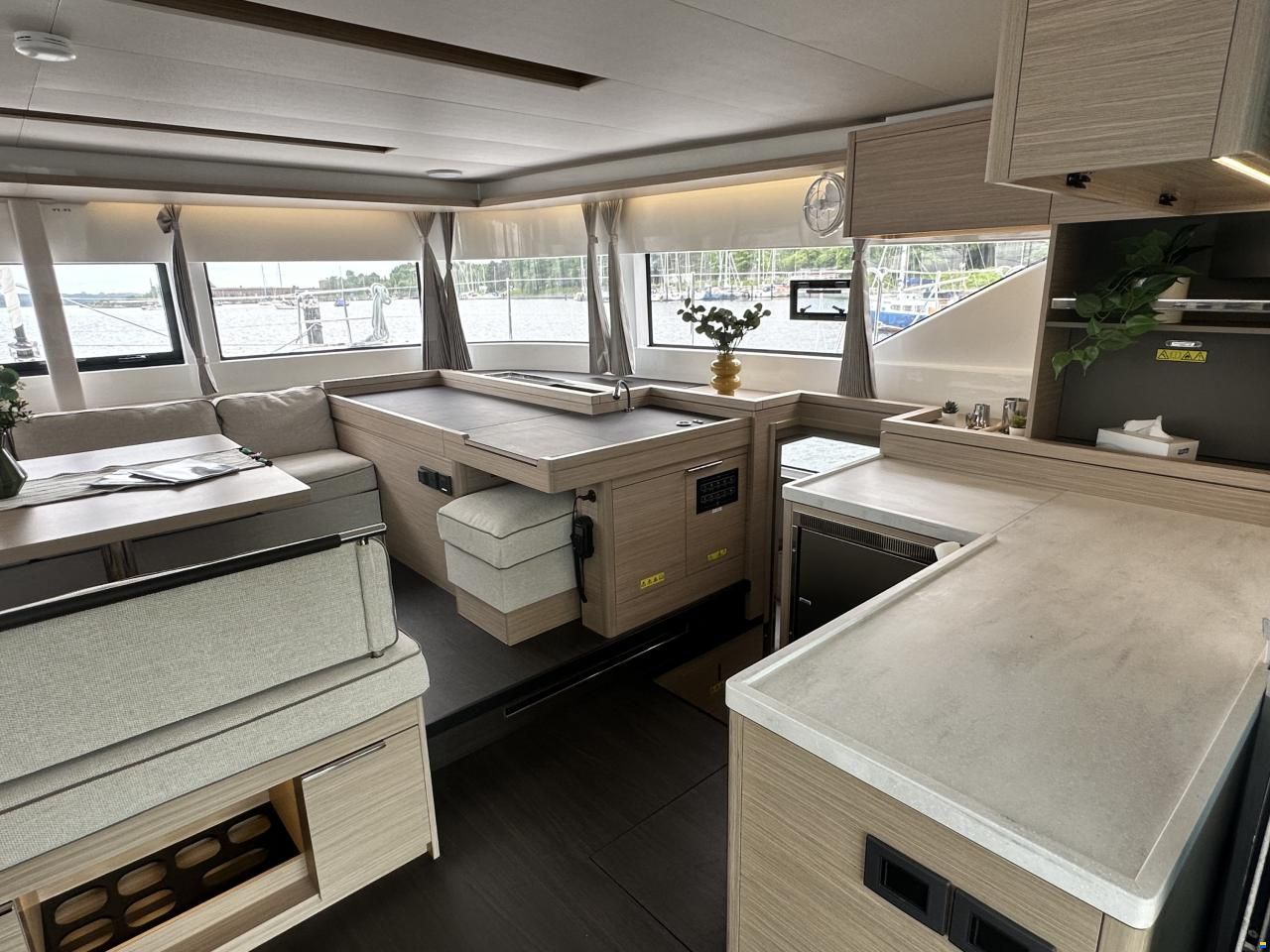 Lagoon 51