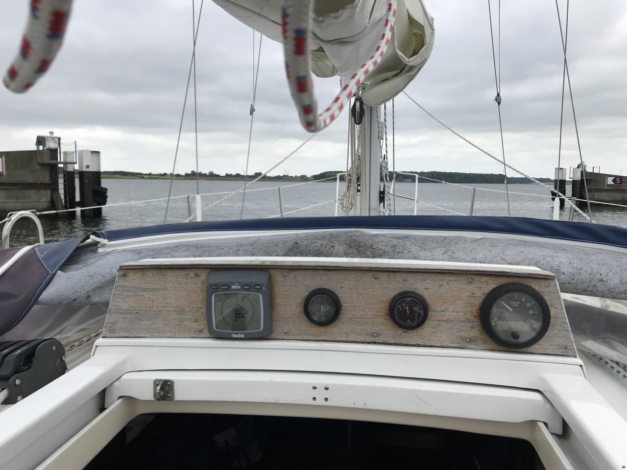 Dufour 35