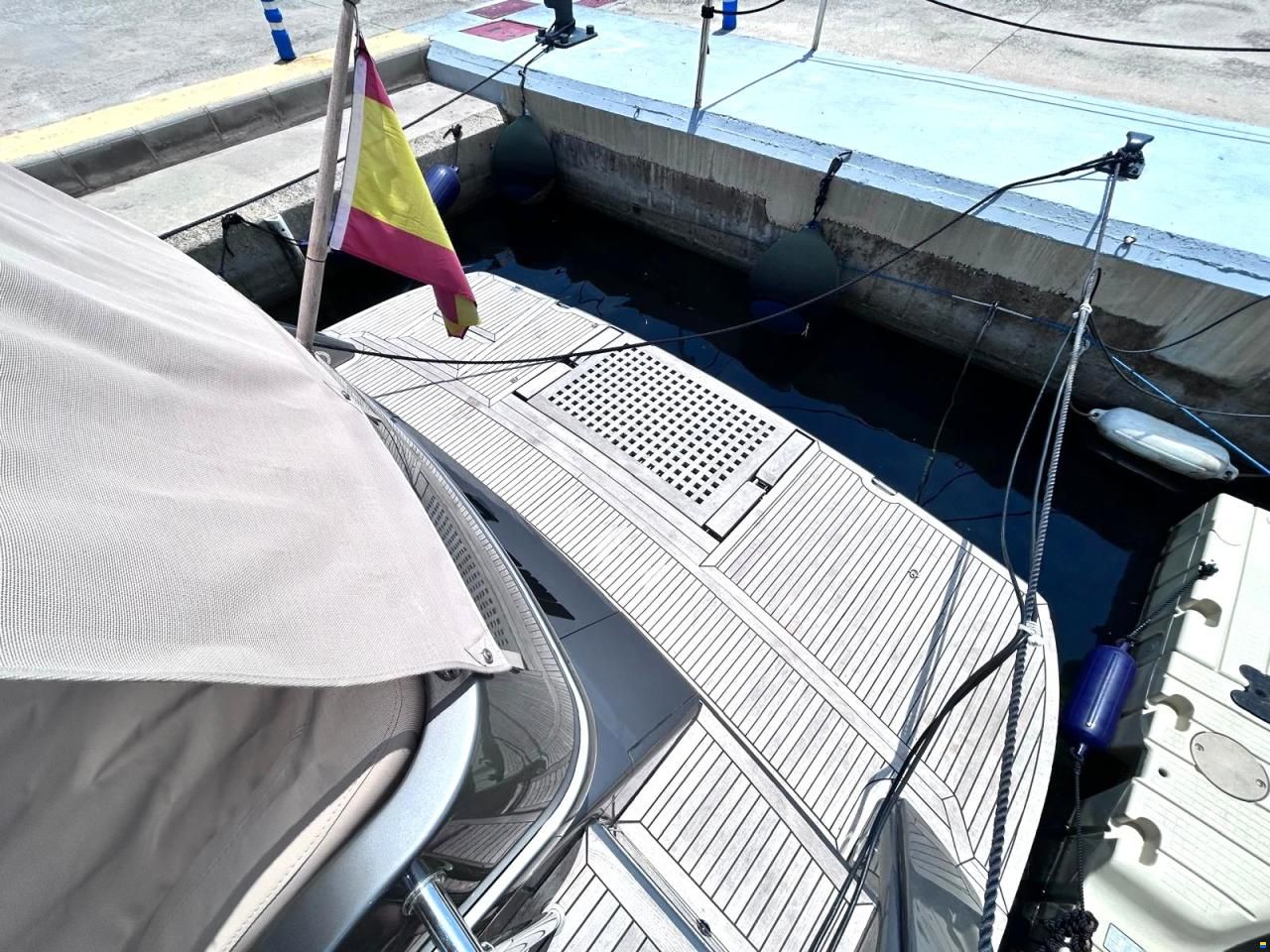 Windy 52 Xanthos