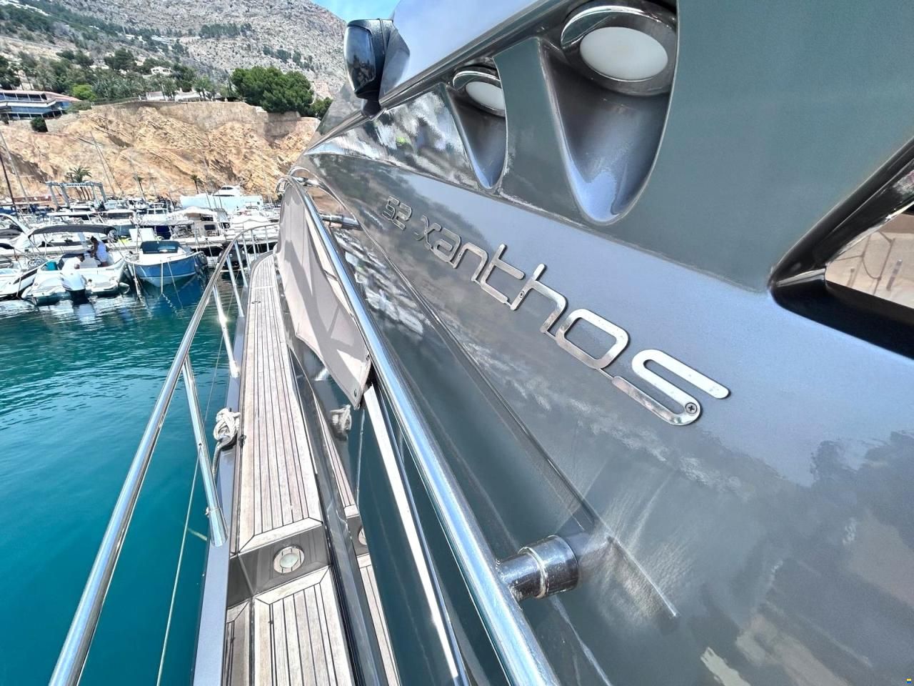 Windy 52 Xanthos