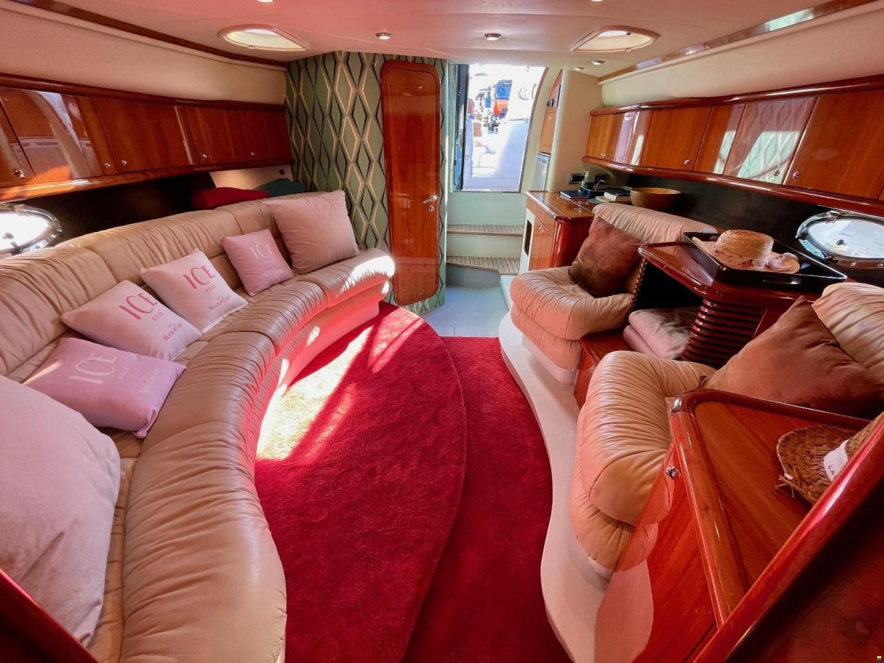 Sunseeker Hawk 48