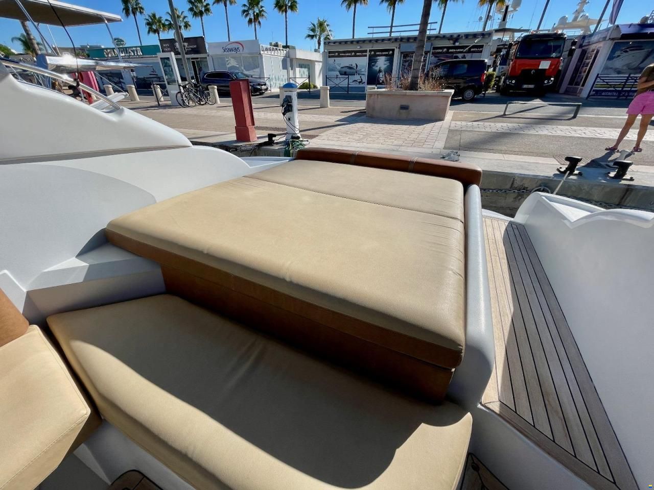 Sunseeker Hawk 48