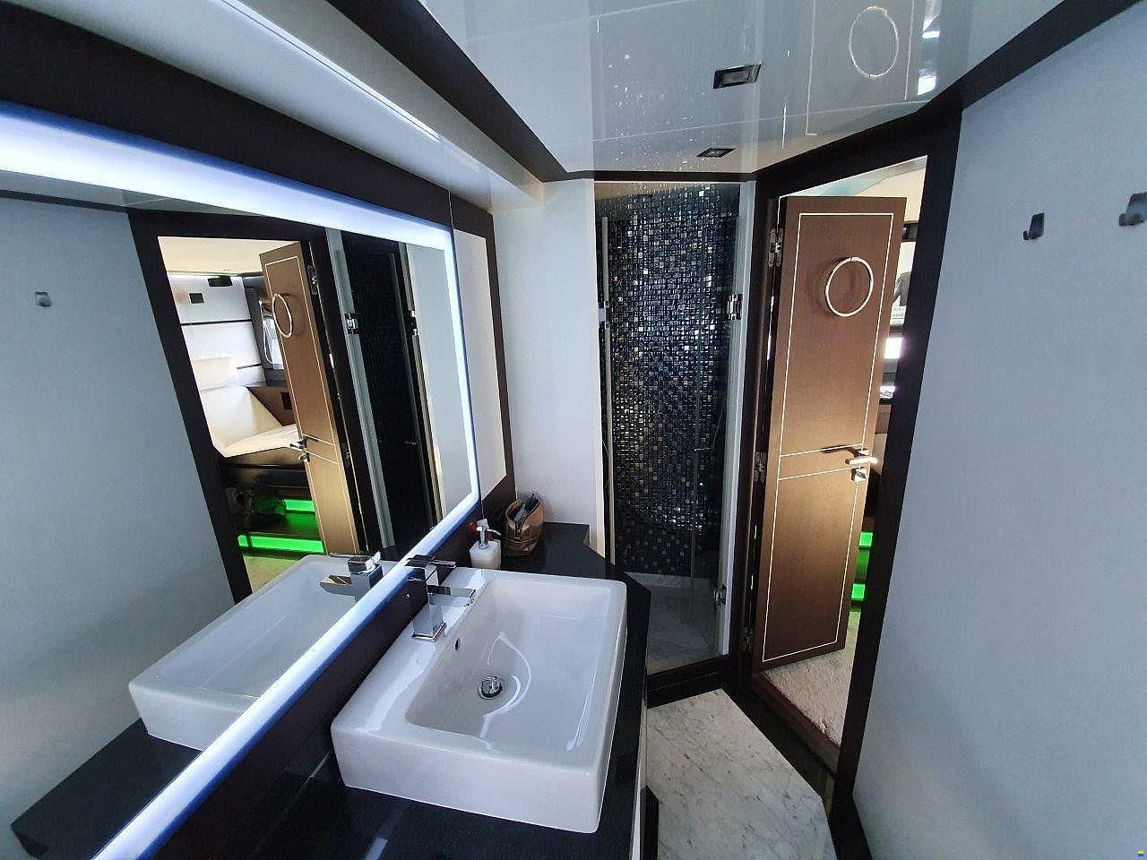 Galeon 700 Raptor SkyDeck 22m