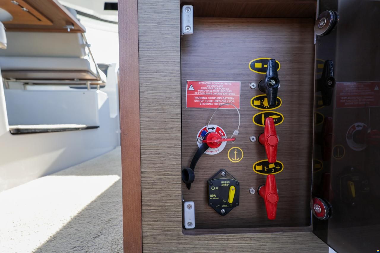 Jeanneau Merry Fisher 895 Offshore