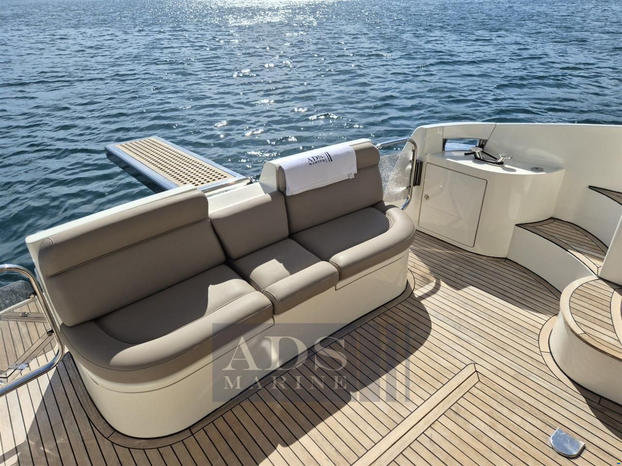 Azimut 46 Fly